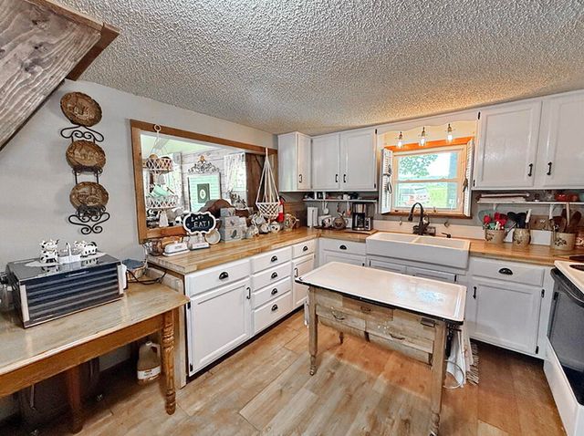 19332 River Lane, Wheatland, MO 65779