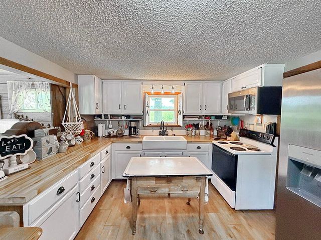 19332 River Lane, Wheatland, MO 65779