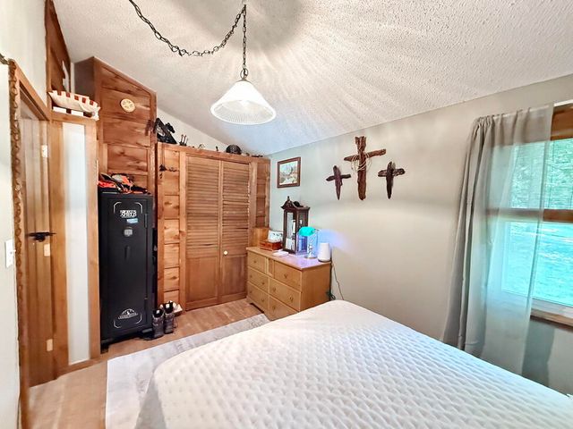 19332 River Lane, Wheatland, MO 65779