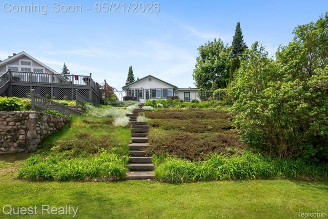 4806 Harding Avenue, Independence Charter Township, MI 48346