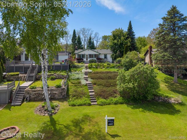 4806 Harding Avenue, Independence Charter Township, MI 48346