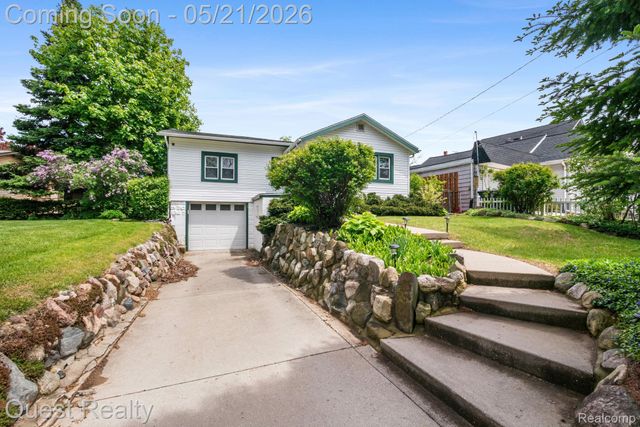 4806 Harding Avenue, Independence Charter Township, MI 48346