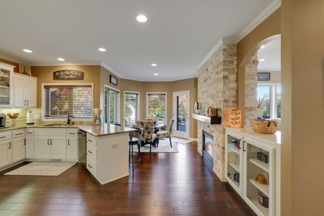 13187 Drumcliffe Path, Rosemount, MN 55068