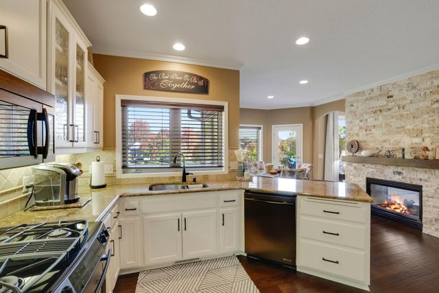 13187 Drumcliffe Path, Rosemount, MN 55068