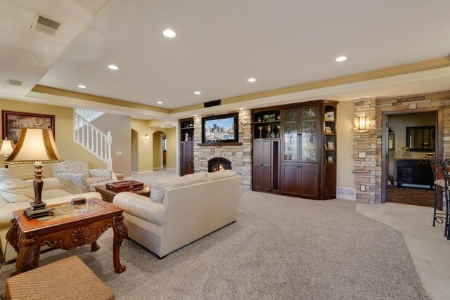 13187 Drumcliffe Path, Rosemount, MN 55068
