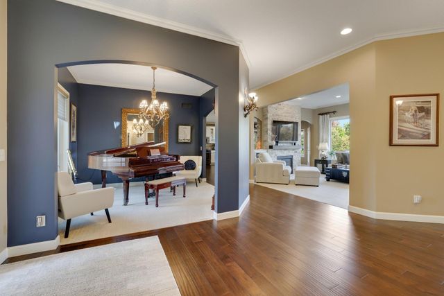 13187 Drumcliffe Path, Rosemount, MN 55068
