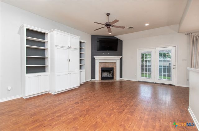 207 Champion Drive, Little River-academy, TX 76554