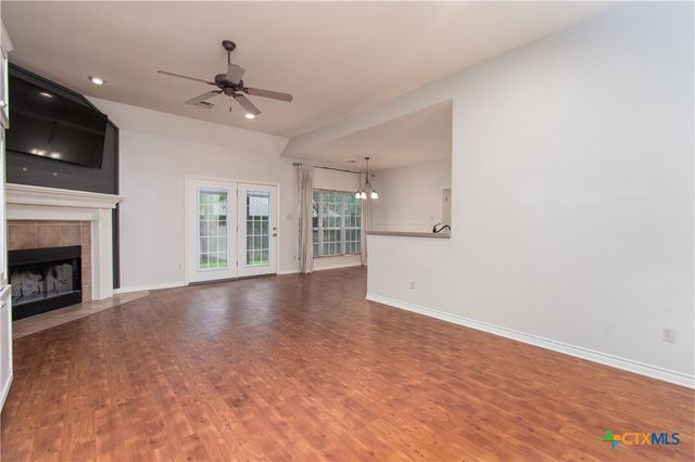 207 Champion Drive, Little River-academy, TX 76554