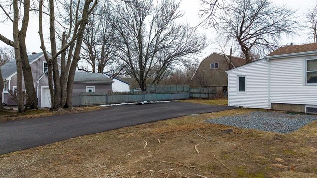 766 Lees River Ave, Somerset, MA 02725