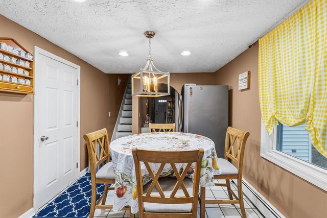 766 Lees River Ave, Somerset, MA 02725