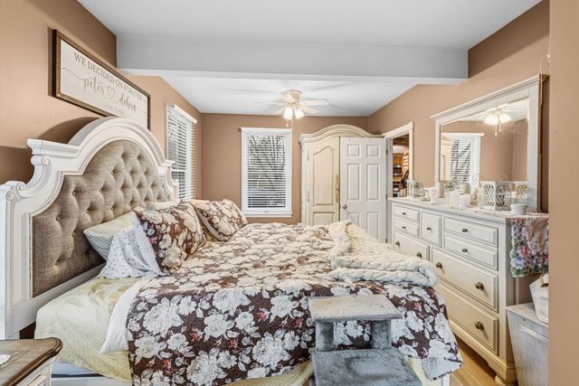 766 Lees River Ave, Somerset, MA 02725