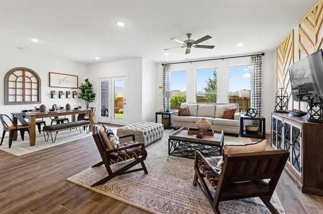 2820 Fox Trail Lane, Fort Worth, TX 76108