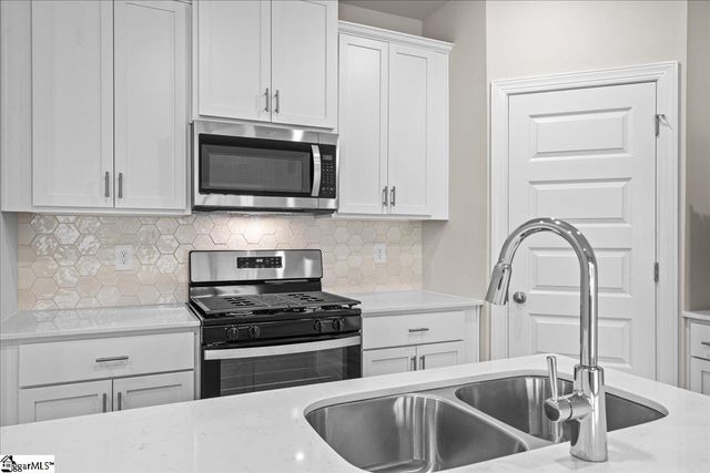 107 Kerwin Court, Greer, SC 29651