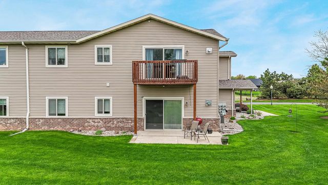 1072 W WILLIS WAY, Appleton, WI 54913