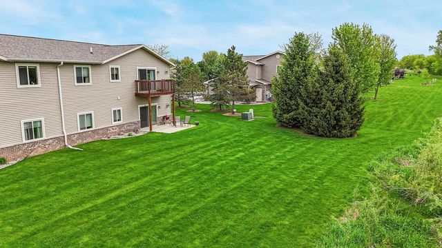 1072 W WILLIS WAY, Appleton, WI 54913