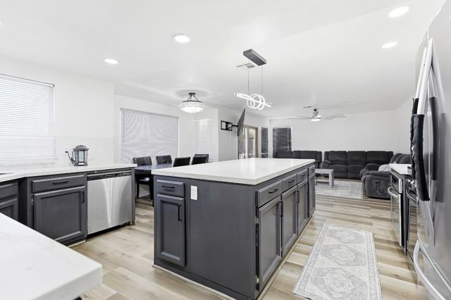 514 Spring River, Stockton, CA 95210