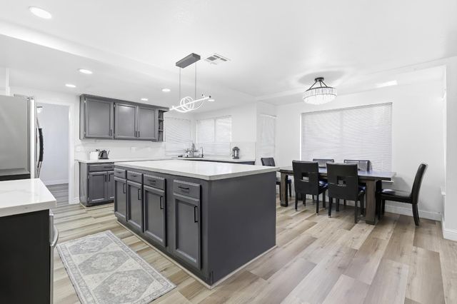 514 Spring River, Stockton, CA 95210