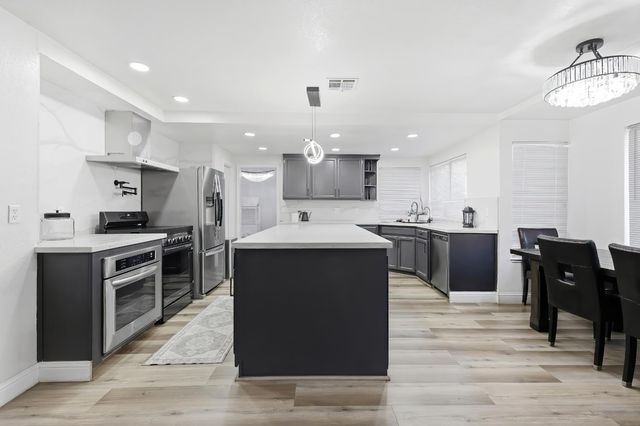 514 Spring River, Stockton, CA 95210