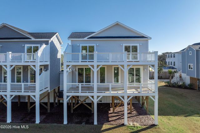 52 Pier View Court, Hampstead, NC 28443