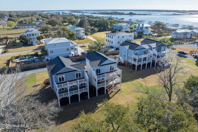 52 Pier View Court, Hampstead, NC 28443