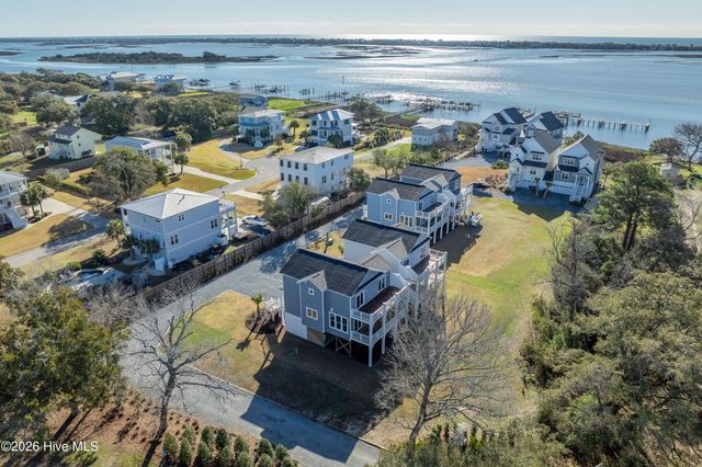 52 Pier View Court, Hampstead, NC 28443