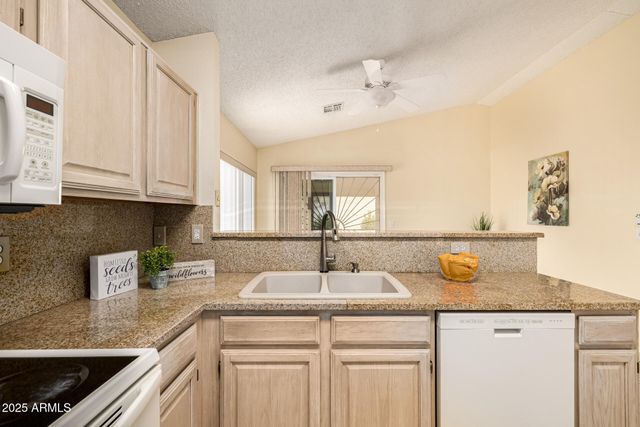 1120 N Val Vista Drive 73, Gilbert, AZ 85234