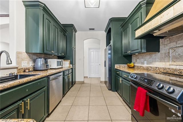 705 Sun Chase Street, San Juan, TX 78589