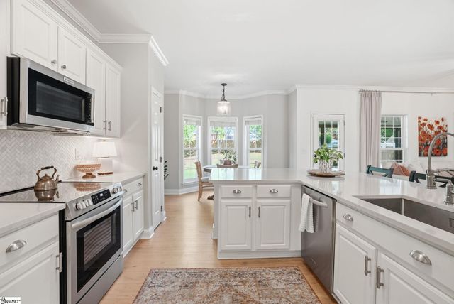 122 Summer Hill Road, Simpsonville, SC 29681