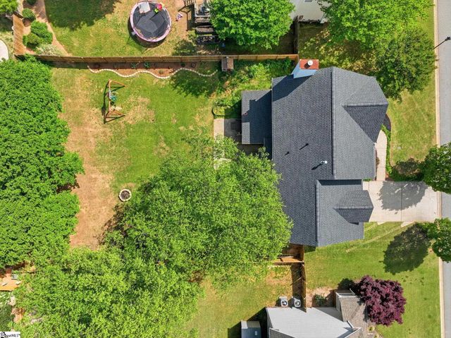 122 Summer Hill Road, Simpsonville, SC 29681