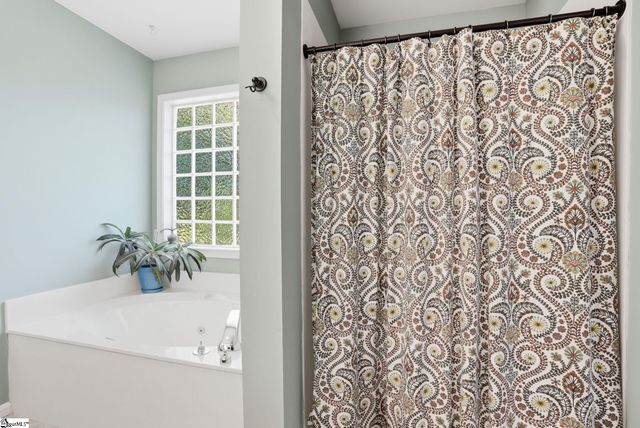 122 Summer Hill Road, Simpsonville, SC 29681