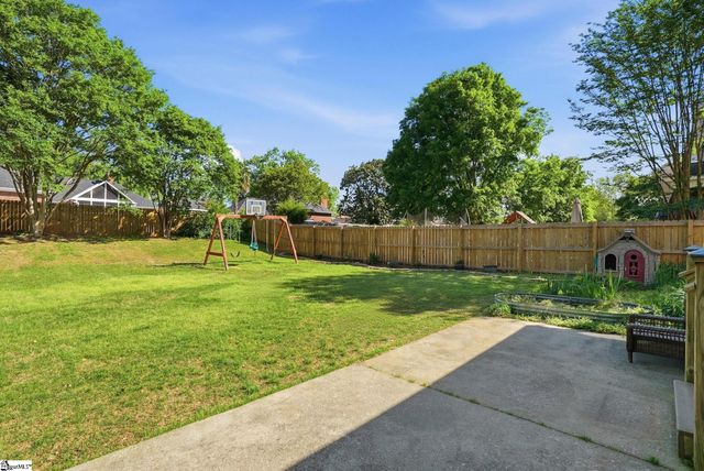 122 Summer Hill Road, Simpsonville, SC 29681