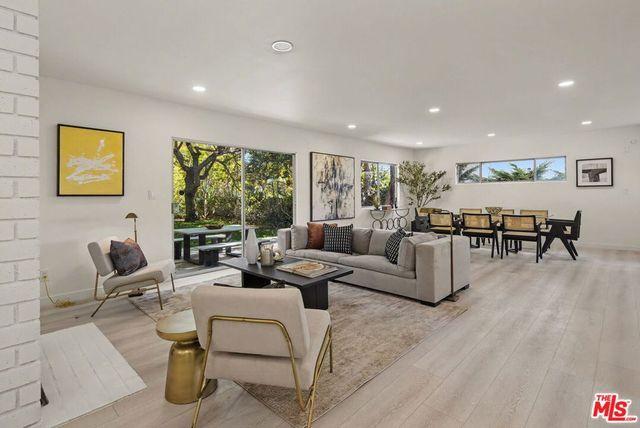 2612 S Beverly Drive, Los Angeles, CA 90034