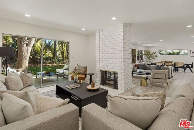 2612 S Beverly Drive, Los Angeles, CA 90034