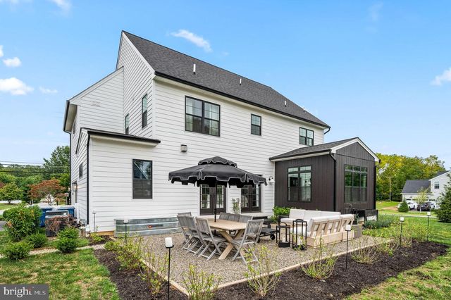 200 LONG LN, West Chester, PA 19380