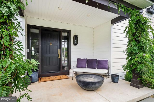 200 LONG LN, West Chester, PA 19380