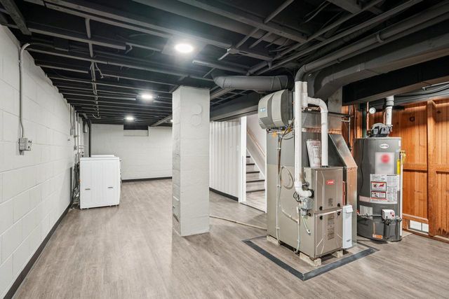 3372 S 71st STREET, Milwaukee, WI 53219