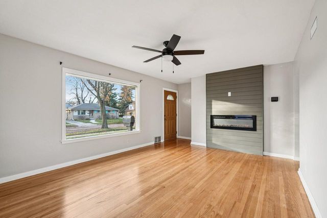 3372 S 71st STREET, Milwaukee, WI 53219