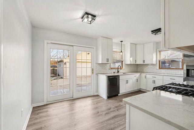 3372 S 71st STREET, Milwaukee, WI 53219