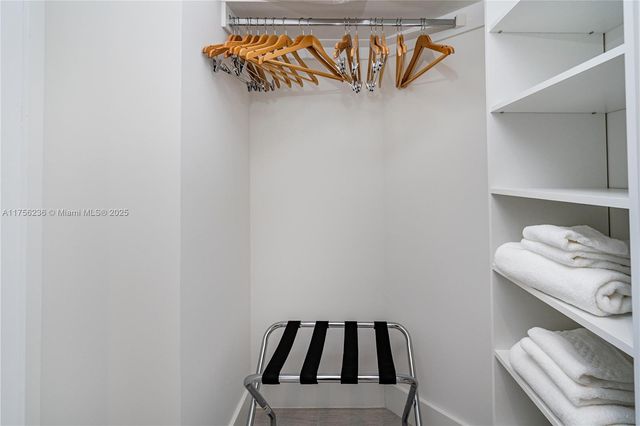 4010 S Ocean Dr R1609, Hollywood, FL 33019