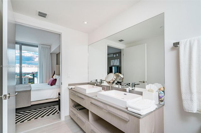 4010 S Ocean Dr R1609, Hollywood, FL 33019