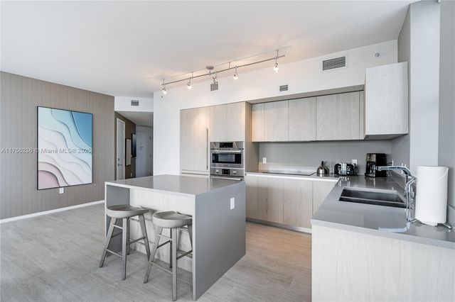 4010 S Ocean Dr R1609, Hollywood, FL 33019