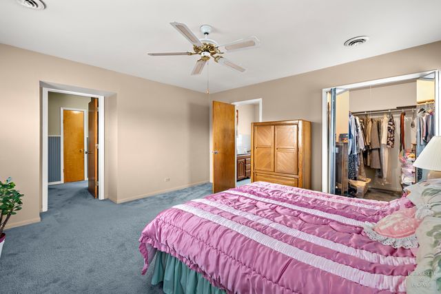 9041 Major Avenue, Morton Grove, IL 60053