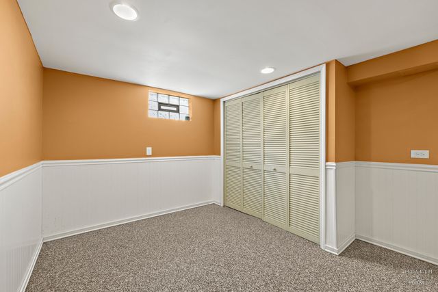 9041 Major Avenue, Morton Grove, IL 60053