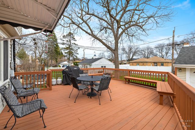 9041 Major Avenue, Morton Grove, IL 60053
