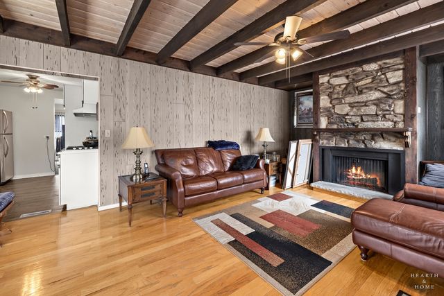 9041 Major Avenue, Morton Grove, IL 60053