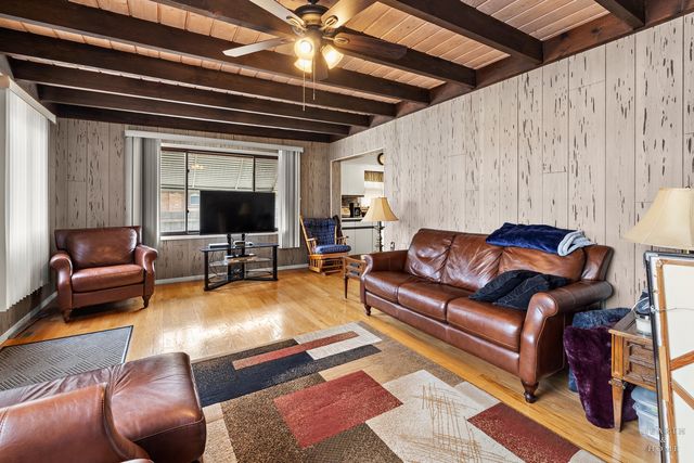 9041 Major Avenue, Morton Grove, IL 60053