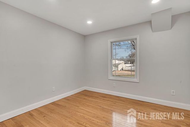 21 Vauxhall Road, East Brunswick, NJ 08816