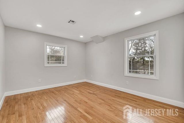 21 Vauxhall Road, East Brunswick, NJ 08816