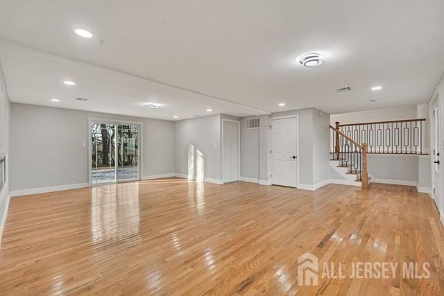 21 Vauxhall Road, East Brunswick, NJ 08816