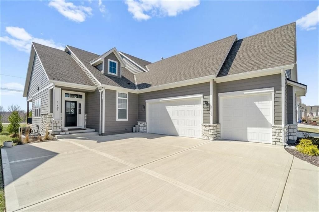 13401 W 174th Place, Overland Park, KS 66221
